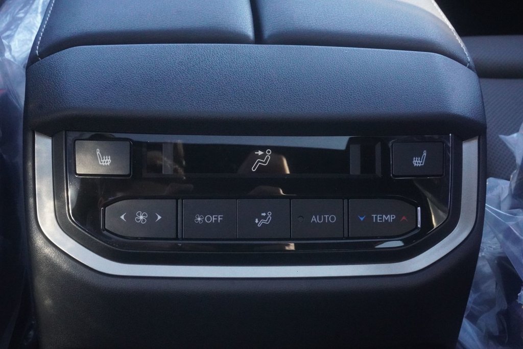 2026 Lexus TX 350 EXECUTIVE (7P)|SELF PARK|360 CAM|DIGI DISPLAY in Ajax, Ontario at Lexus of Lakeridge - 11 - w1024h768px
