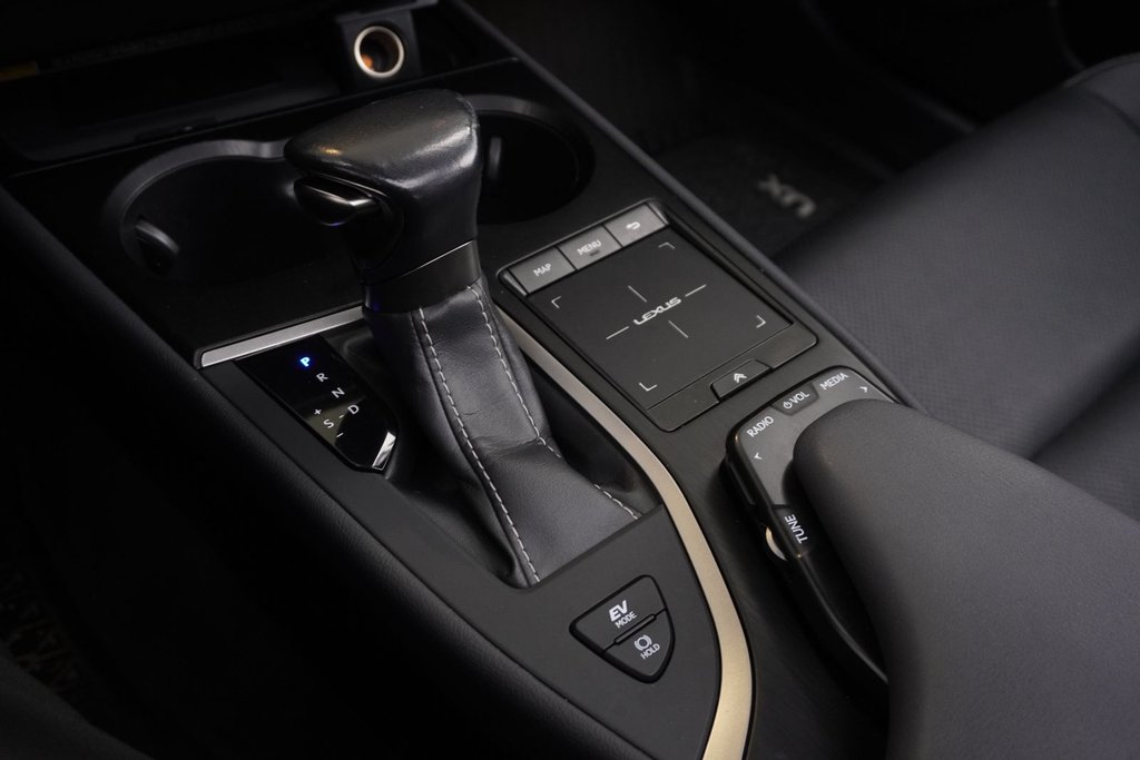 2019 Lexus UX 250h AWD LUXURY|CARPLAY|MOONROOF|H/C FRONT SEATS in Ajax, Ontario at Lexus of Lakeridge - 9 - w1024h768px