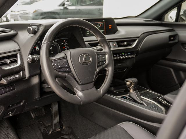 2020 Lexus UX 250h AWD HYBRID PREMIUM|MOONROOF|COOL SEATS|BACKUP|18' ALLOYS in Ajax, Ontario at Lakeridge Auto Gallery - 10 - w1024h768px