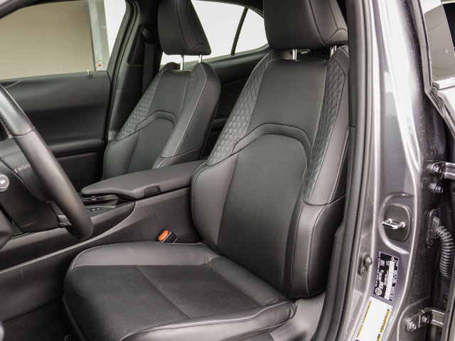 2020 Lexus UX 250h AWD HYBRID PREMIUM|MOONROOF|COOL SEATS|BACKUP|18' ALLOYS in Ajax, Ontario at Lakeridge Auto Gallery - 9 - w1024h768px