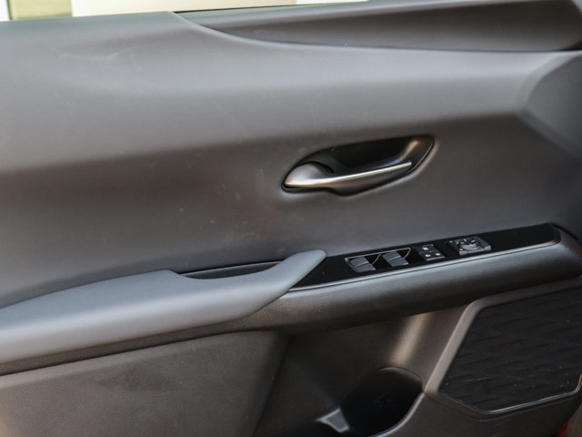 2022 Lexus UX 250h AWD HYBRID|PREMIUM|CARPLAY|MOONROOF in Ajax, Ontario at Lakeridge Auto Gallery - 19 - w1024h768px