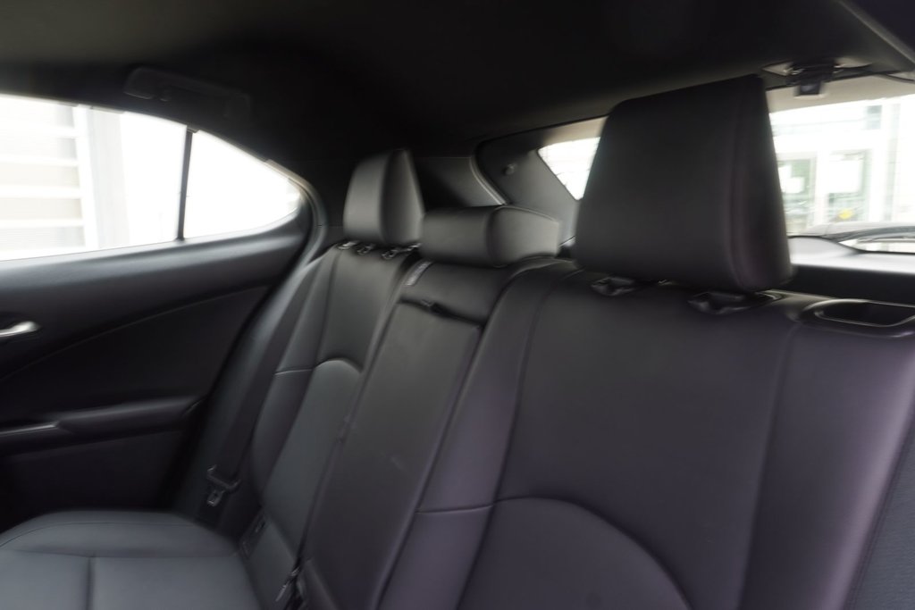 2022 Lexus UX 250h AWD F SPORT 1|MOONROOF|BLINDSPOT|CARPLAY in Ajax, Ontario at Lexus of Lakeridge - 15 - w1024h768px