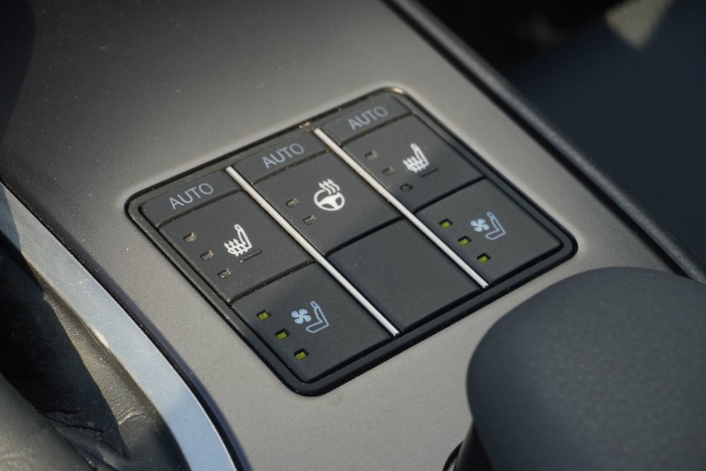 2024 Lexus UX 250h PREMIUM AWD|H/V FRONT SEATS|MOONROOF|CARPLAY in Ajax, Ontario at Lexus of Lakeridge - 12 - w1024h768px