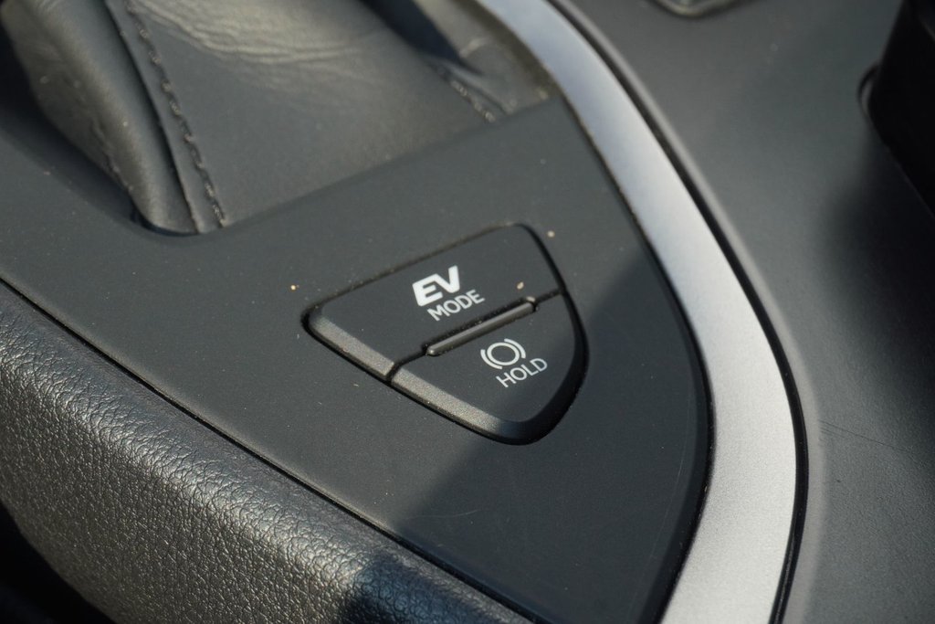 2024 Lexus UX 250h PREMIUM AWD|H/V FRONT SEATS|MOONROOF|CARPLAY in Ajax, Ontario at Lexus of Lakeridge - 11 - w1024h768px