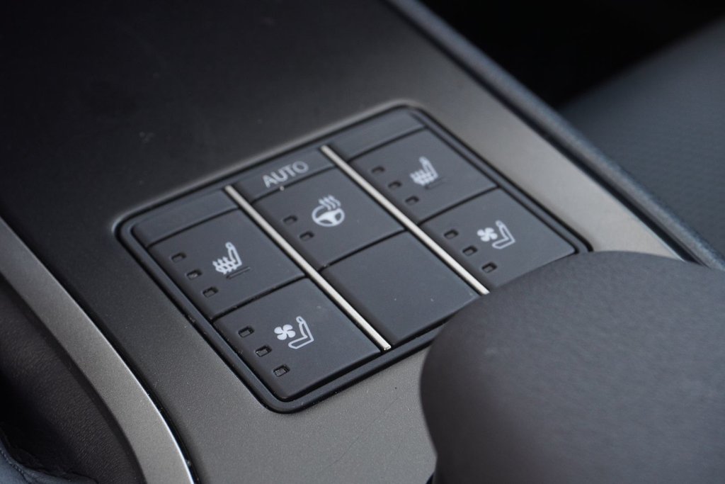 2024 Lexus UX 250h AWD FSPORT1|CARPLAY|BLINDSPOT|H/V FRONT SEATS in Ajax, Ontario at Lexus of Lakeridge - 11 - w1024h768px