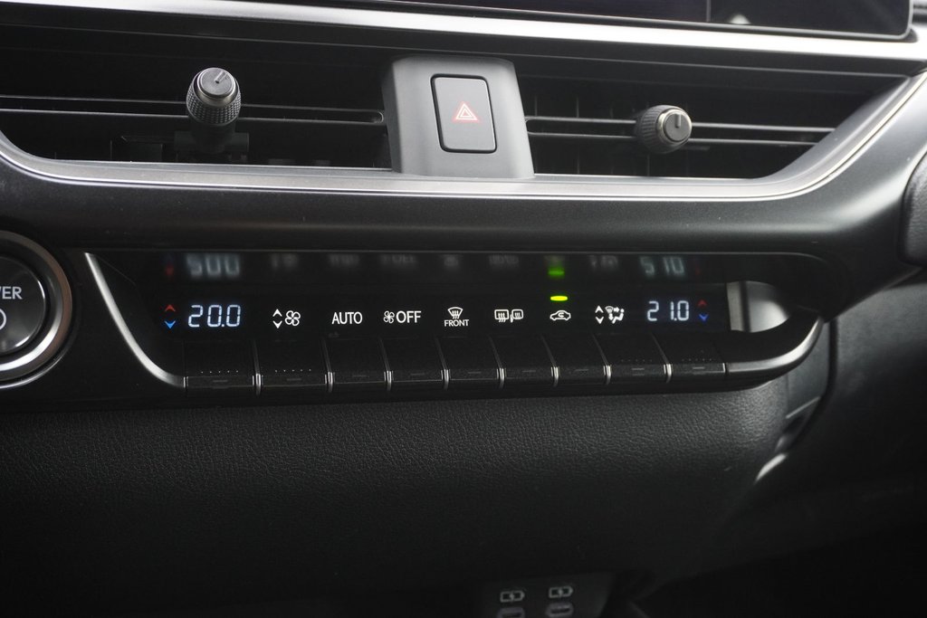 2024 Lexus UX 250h AWD PREMIUM|H/V FRONT SEATS|CARPLAY|MOONROOF in Ajax, Ontario at Lexus of Lakeridge - 6 - w1024h768px