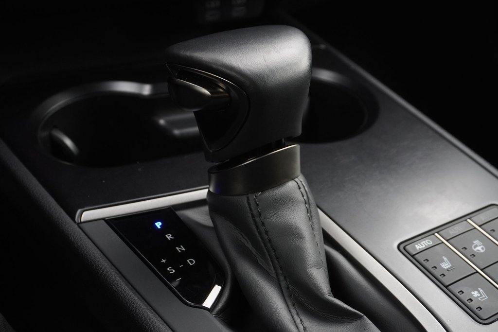 2024 Lexus UX 250h AWD PREMIUM|H/V FRONT SEATS|CARPLAY|MOONROOF in Ajax, Ontario at Lexus of Lakeridge - 9 - w1024h768px