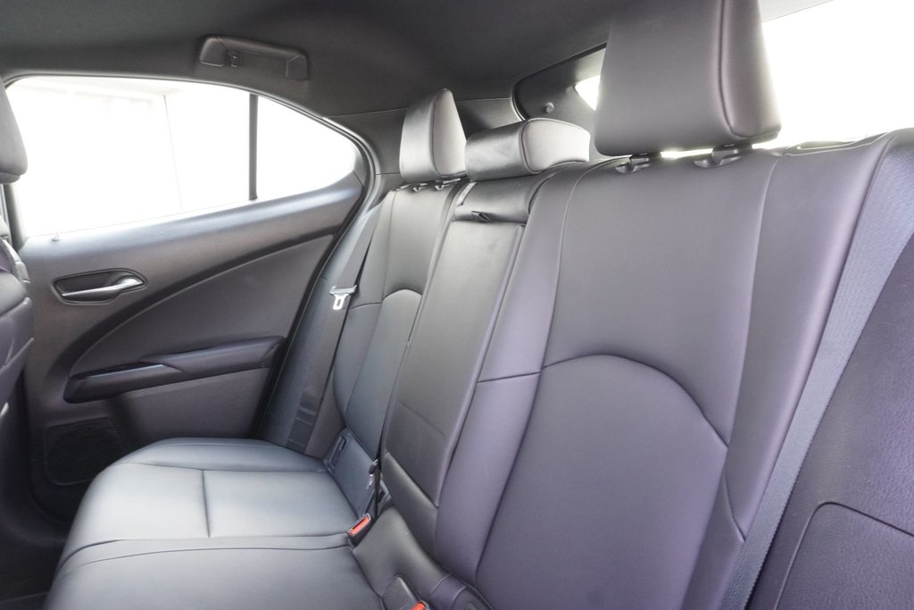 2024 Lexus UX 250h AWD PREMIUM|H/V FRONT SEATS|CARPLAY|MOONROOF in Ajax, Ontario at Lexus of Lakeridge - 9 - w1024h768px