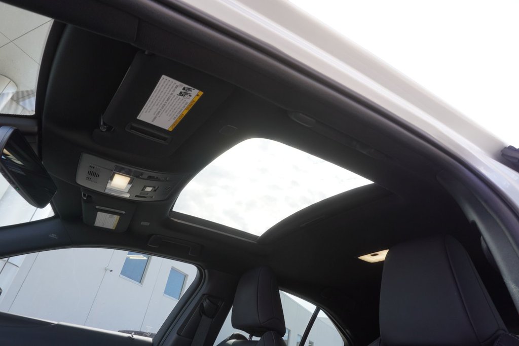 2024 Lexus UX 250h AWD LUXURY|CARPLAY|MOONROOF|H/V FRONT SEATS in Ajax, Ontario at Lexus of Lakeridge - 9 - w1024h768px