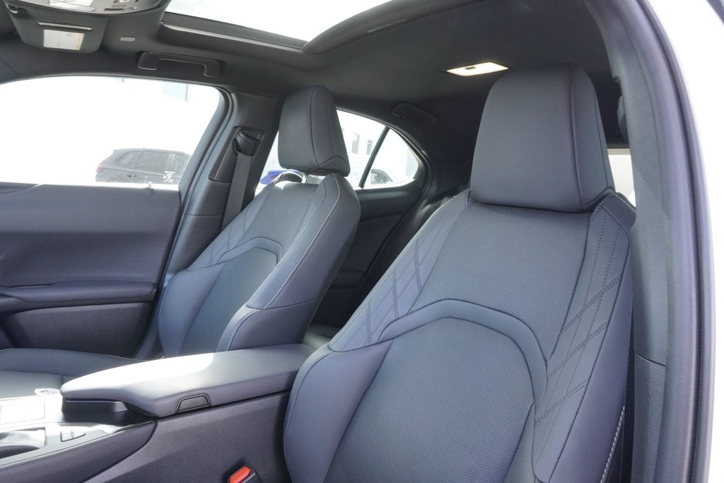 2024 Lexus UX 250h AWD LUXURY|CARPLAY|MOONROOF|H/V FRONT SEATS in Ajax, Ontario at Lexus of Lakeridge - 10 - w1024h768px