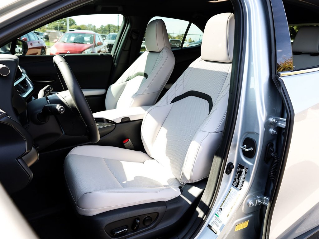 2025 Lexus UX 300h F SPORT|MOONROOF|B/CAMERA|LED|18 ALLOYS in Ajax, Ontario at Lexus of Lakeridge - 11 - w1024h768px