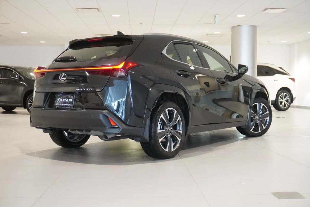 2025 Lexus UX 300h PREMIUM|BLINDSPOT|MOONROOF|H/STEERING in Ajax, Ontario at Lakeridge Auto Gallery - 18 - w1024h768px