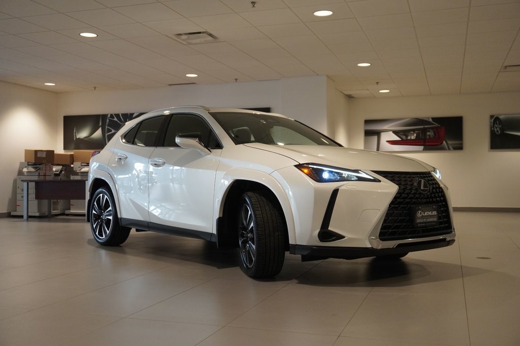 2025 Lexus UX 300h PREMIUM|BLINDSPOT|MOONROOF|H/STEERING in Ajax, Ontario at Lakeridge Auto Gallery - 18 - w1024h768px