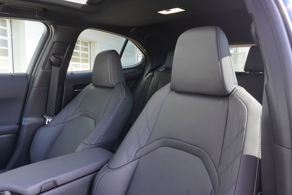 2025 Lexus UX 300h PREMIUM|BLINDSPOT|MOONROOF|H/STEERING in Ajax, Ontario at Lexus of Lakeridge - 15 - w1024h768px