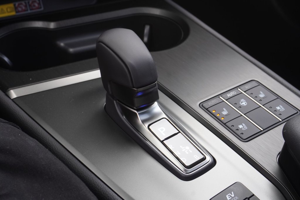 2025 Lexus UX 300h LUXURY in Ajax, Ontario at Lakeridge Auto Gallery - 12 - w1024h768px
