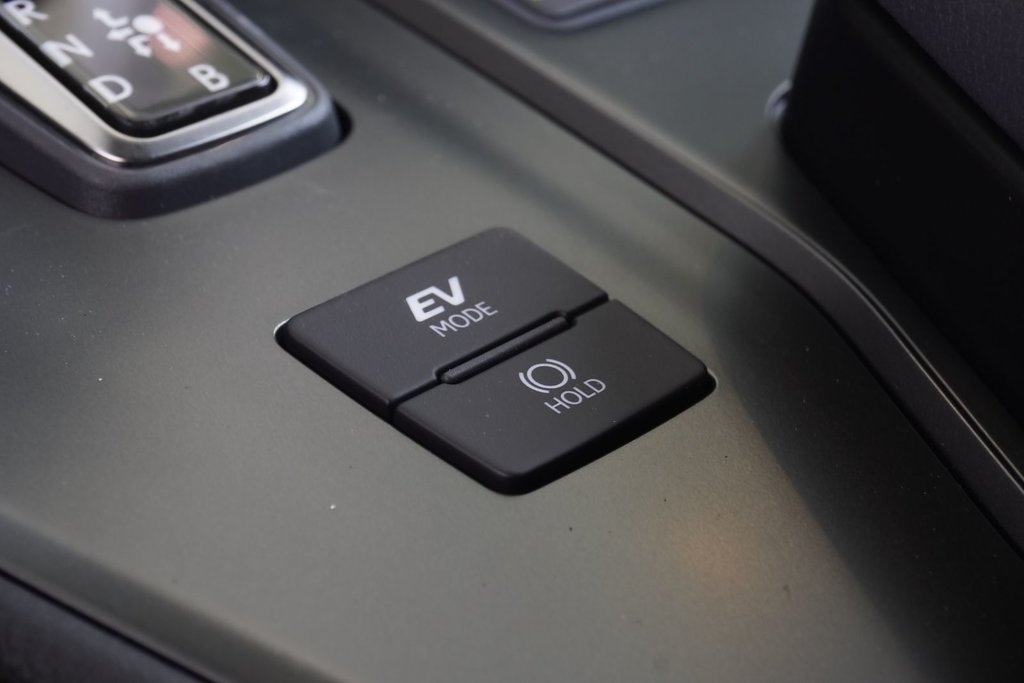 2025 Lexus UX 300h PREMIUM in Ajax, Ontario at Lexus of Lakeridge - 11 - w1024h768px