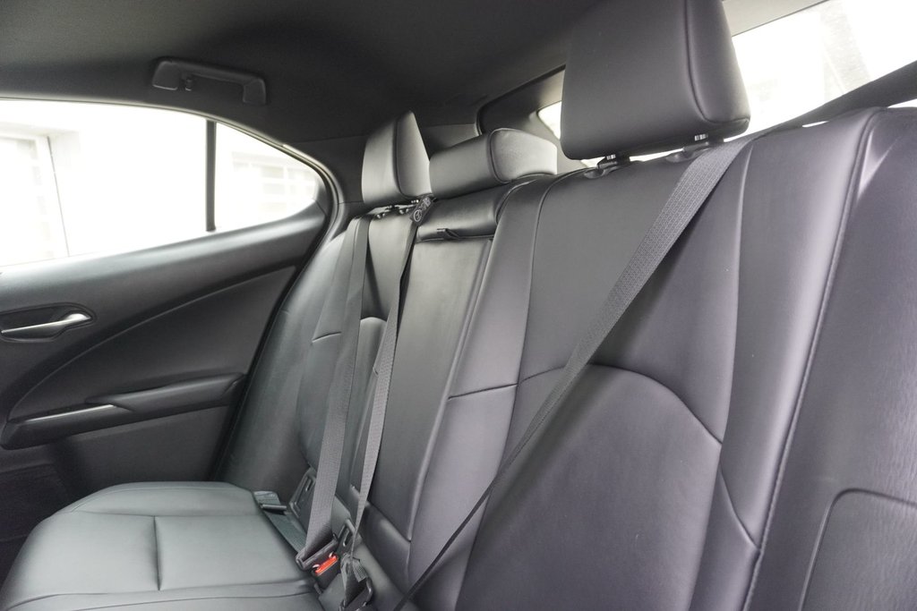 2025 Lexus UX 300h PREMIUM|CARPLAY|BLINDSPOT|H/STEERING|MOONROOF in Ajax, Ontario at Lexus of Lakeridge - 11 - w1024h768px