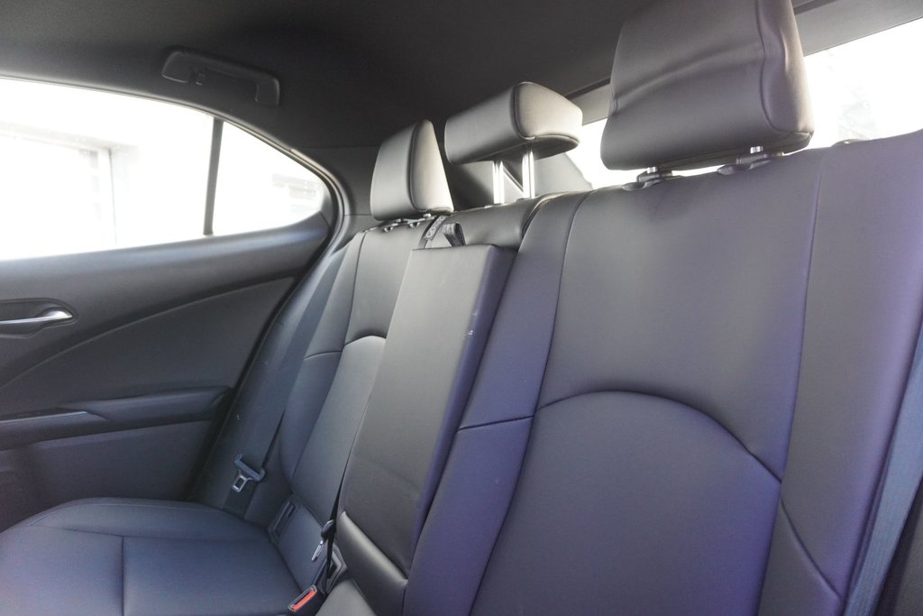 2025 Lexus UX 300h FSPORT DESIGN|SUNROOF|CARPLAY|H/V FRONT SEATS in Ajax, Ontario at Lexus of Lakeridge - 11 - w1024h768px