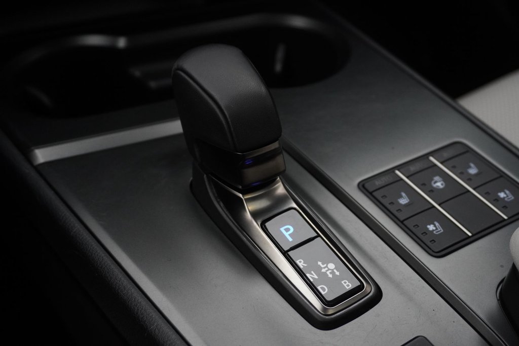 2025 Lexus UX 300h F SPORT DESIGN|CARPLAY|MOONROOF|H/STEERING in Ajax, Ontario at Lexus of Lakeridge - 6 - w1024h768px