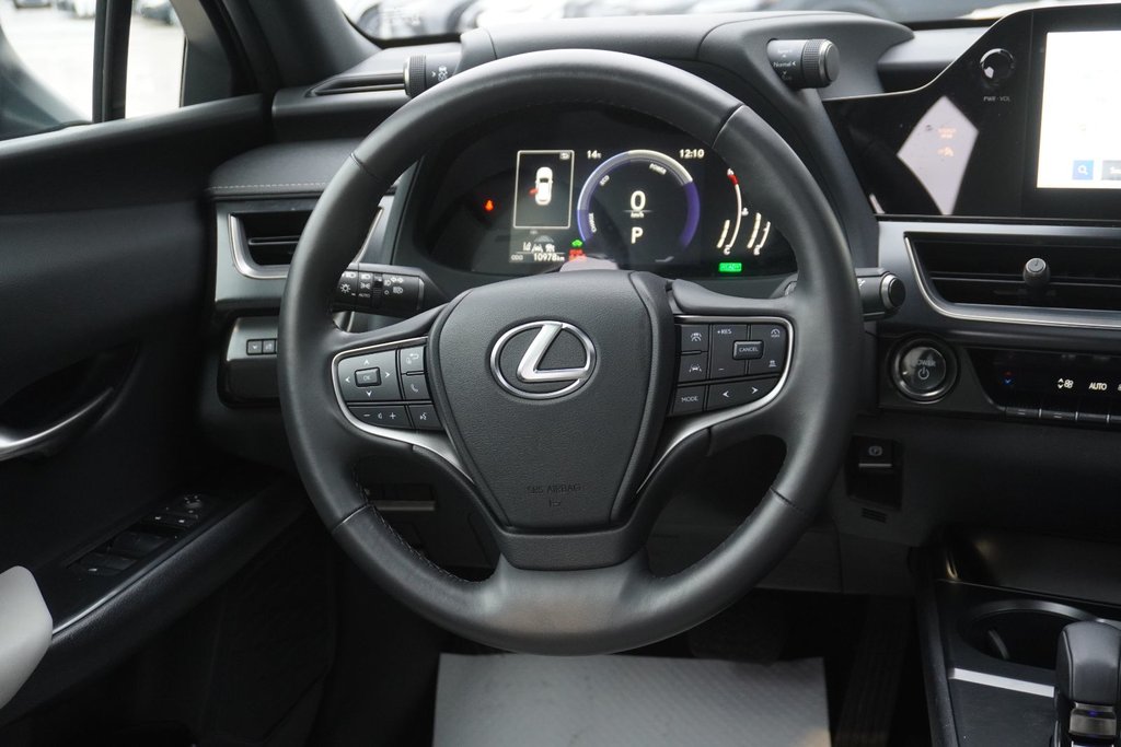 2025 Lexus UX 300h F SPORT DESIGN|CARPLAY|MOONROOF|H/STEERING in Ajax, Ontario at Lexus of Lakeridge - 12 - w1024h768px