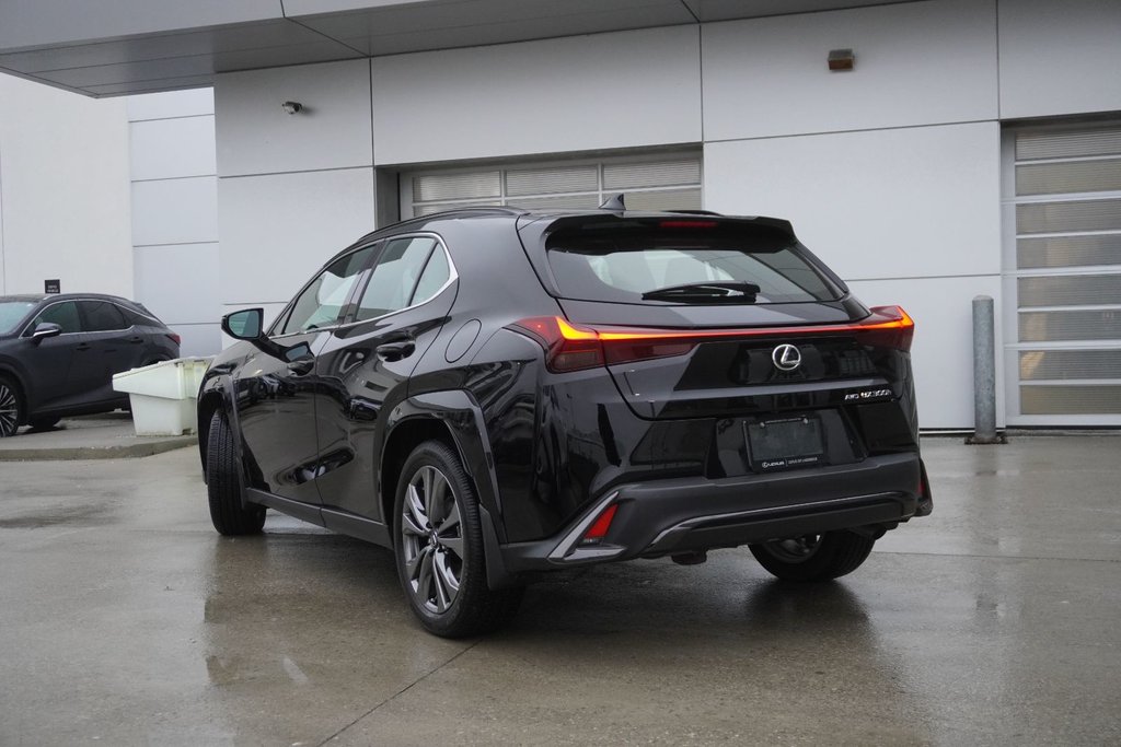 2025 Lexus UX 300h F SPORT DESIGN|CARPLAY|MOONROOF|H/STEERING in Ajax, Ontario at Lexus of Lakeridge - 18 - w1024h768px