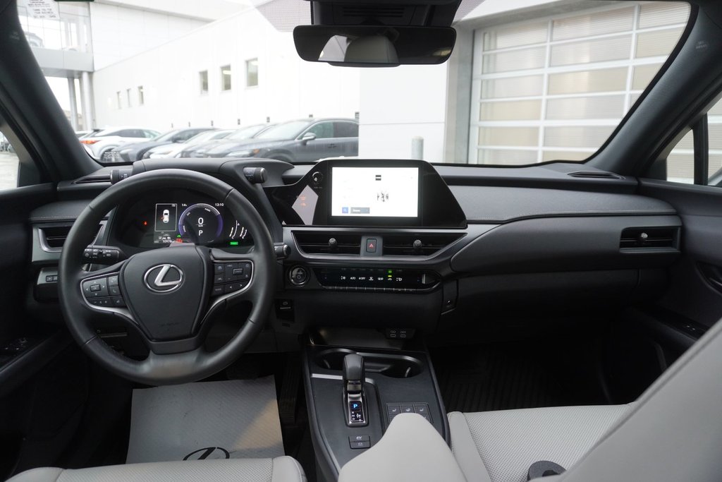 2025 Lexus UX 300h F SPORT DESIGN|CARPLAY|MOONROOF|H/STEERING in Ajax, Ontario at Lexus of Lakeridge - 11 - w1024h768px