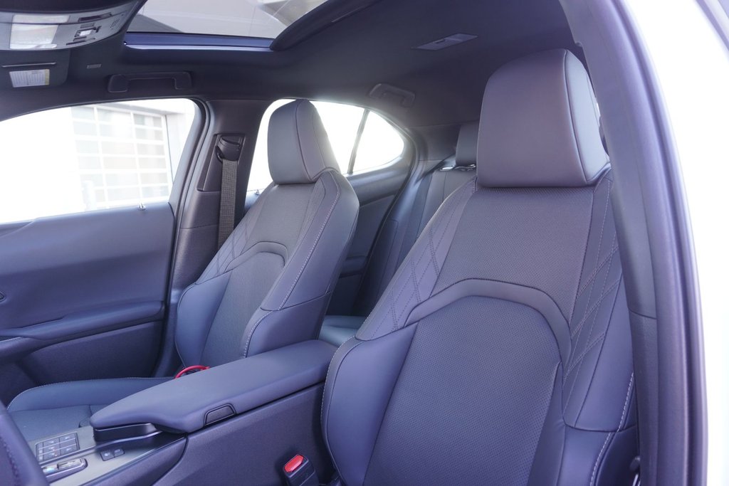 2025 Lexus UX 300h PREMIUM|CARPLAY|BLINDSPOT|H/STEERING|MOONROOF in Ajax, Ontario at Lexus of Lakeridge - 10 - w1024h768px