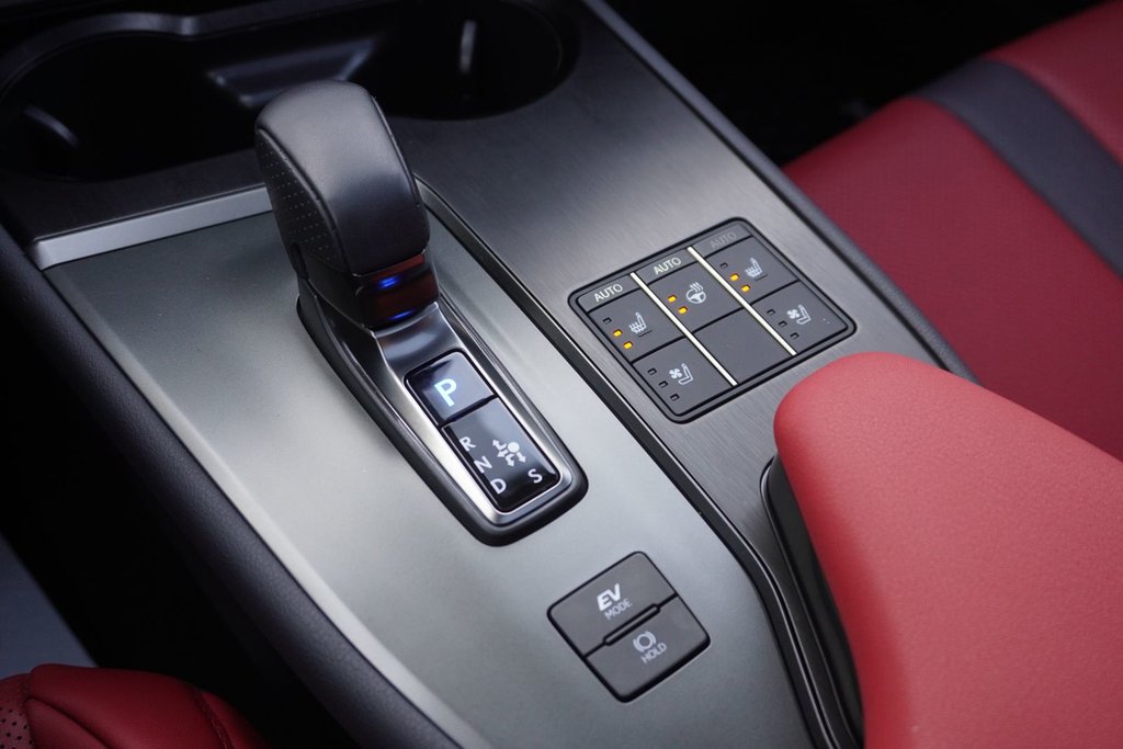 2025 Lexus UX 300h F SPORT 2|H/C FRONT SEATS|MOONROOF|DASH CAM in Ajax, Ontario at Lexus of Lakeridge - 7 - w1024h768px