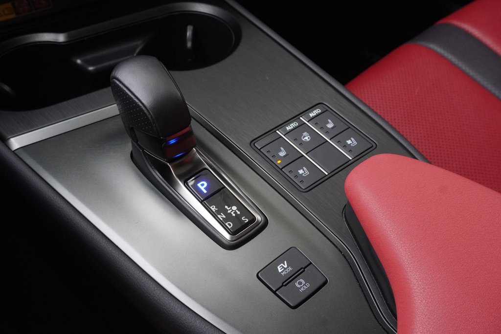 2025 Lexus UX 300h F SPORT 2|WIRELESS|CARPLAY|H/C FRONT SEATS in Ajax, Ontario at Lexus of Lakeridge - 6 - w1024h768px