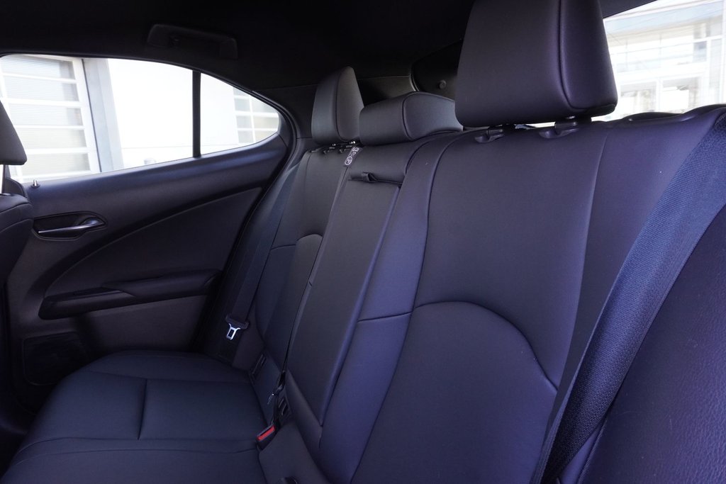 2025 Lexus UX 300h AWD PREMIUM|MOONROOF|CARPLAY|8 DISPLAY in Ajax, Ontario at Lexus of Lakeridge - 9 - w1024h768px