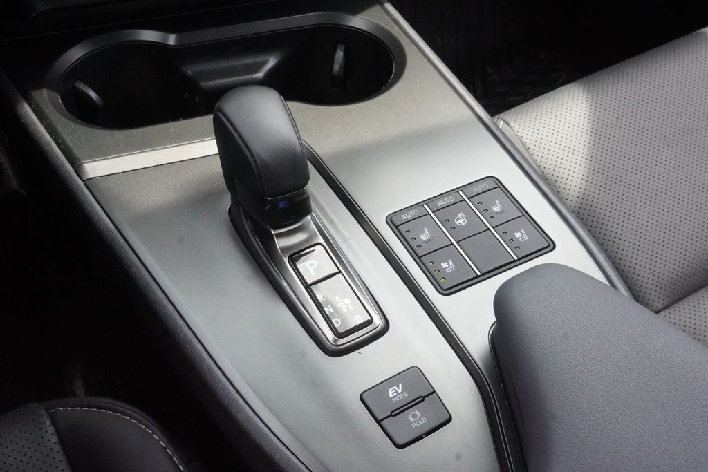 2025 Lexus UX 300h AWD PREMIUM|MOONROOF|CARPLAY|H/STEERING in Ajax, Ontario at Lexus of Lakeridge - 5 - w1024h768px