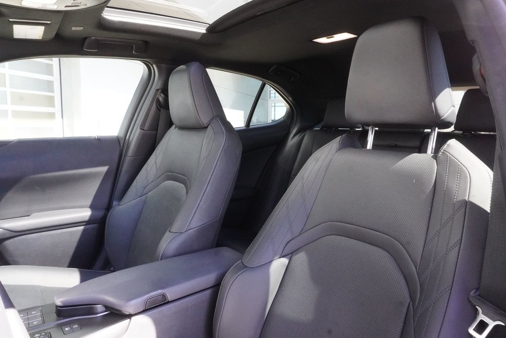 2025 Lexus UX 300h AWD F SPORT DESIGN|CARPLAY|H/STEERING in Ajax, Ontario at Lexus of Lakeridge - 7 - w1024h768px