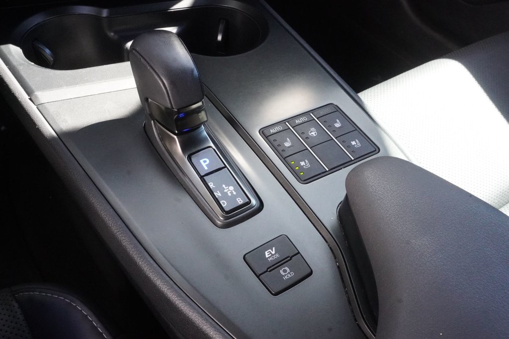 2025 Lexus UX 300h AWD F SPORT DESIGN|CARPLAY|H/STEERING in Ajax, Ontario at Lexus of Lakeridge - 5 - w1024h768px