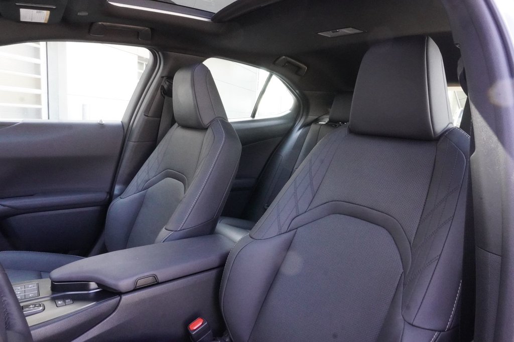 2025 Lexus UX 300h AWD PREMIUM|MOONROOF|CARPLAY|H/STEERING in Ajax, Ontario at Lexus of Lakeridge - 8 - w1024h768px