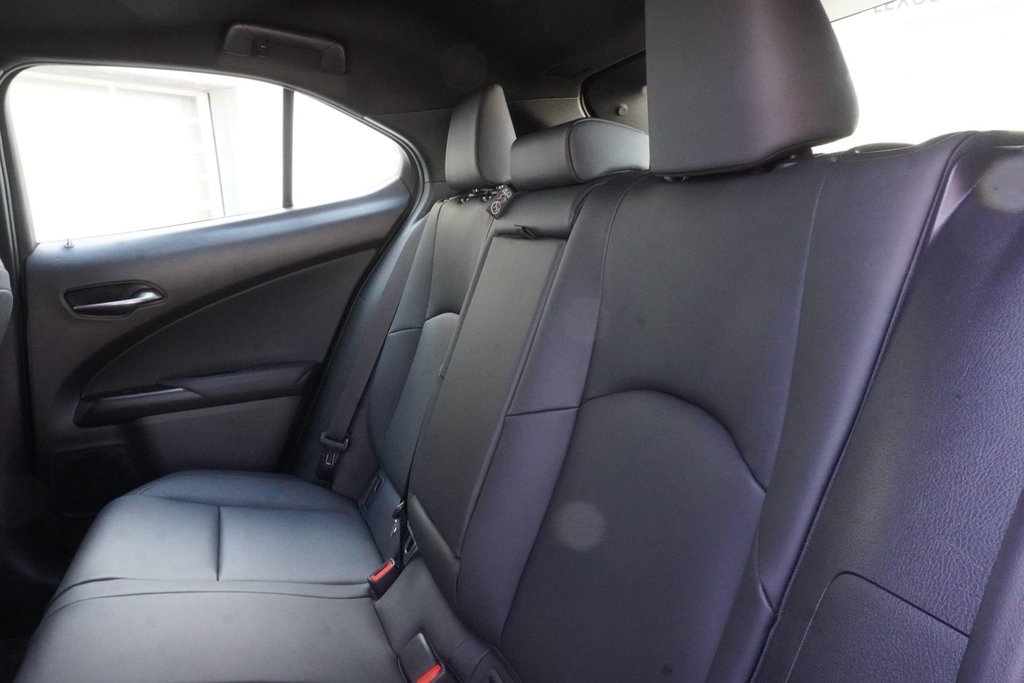 2025 Lexus UX 300h AWD PREMIUM|MOONROOF|CARPLAY|H/STEERING in Ajax, Ontario at Lexus of Lakeridge - 9 - w1024h768px