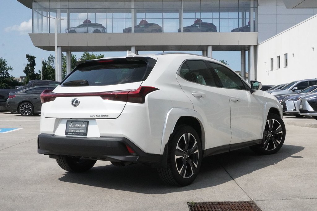 2025 Lexus UX 300h AWD PREMIUM|MOONROOF|CARPLAY|H/STEERING in Ajax, Ontario at Lexus of Lakeridge - 15 - w1024h768px