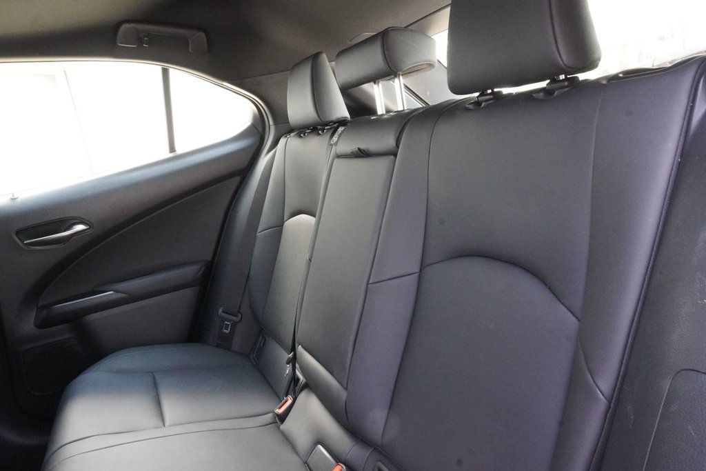 2025 Lexus UX 300h AWD PREMIUM|MOONROOF|CARPLAY|H/STEERING in Ajax, Ontario at Lexus of Lakeridge - 9 - w1024h768px