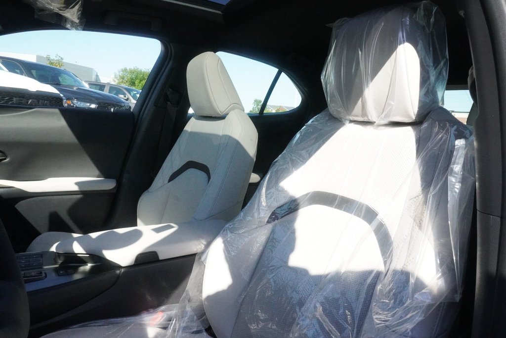 2026 Lexus UX 300h LUXURY|CARPLAY|MEMORY SEATS|BLINDSPOT|SUNROOF in Ajax, Ontario at Lexus of Lakeridge - 8 - w1024h768px