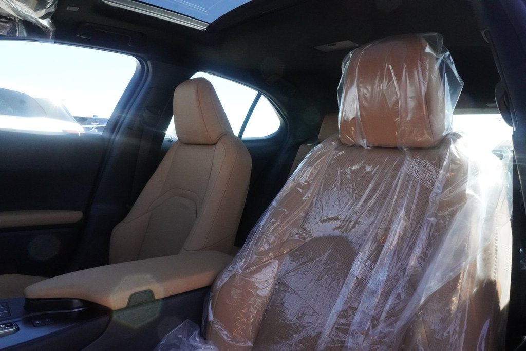 2026 Lexus UX 300h LUXURY|CARPLAY|MEMORY SEATS|BLINDSPOT|SUNROOF in Ajax, Ontario at Lexus of Lakeridge - 8 - w1024h768px