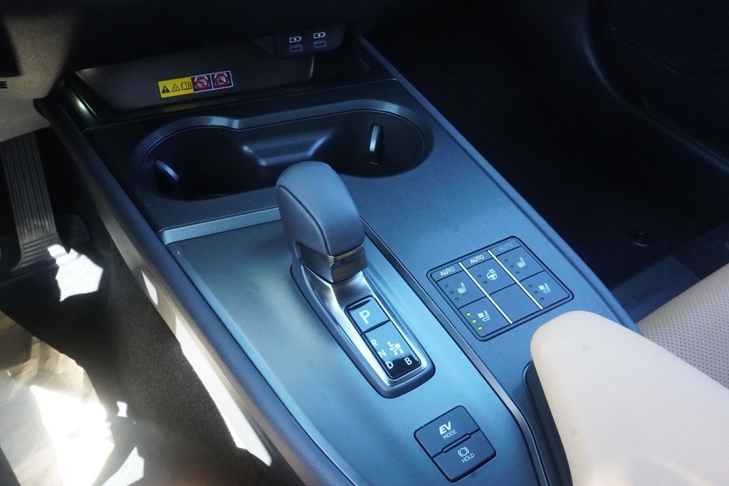 2026 Lexus UX 300h LUXURY|CARPLAY|MEMORY SEATS|BLINDSPOT|SUNROOF in Ajax, Ontario at Lexus of Lakeridge - 5 - w1024h768px