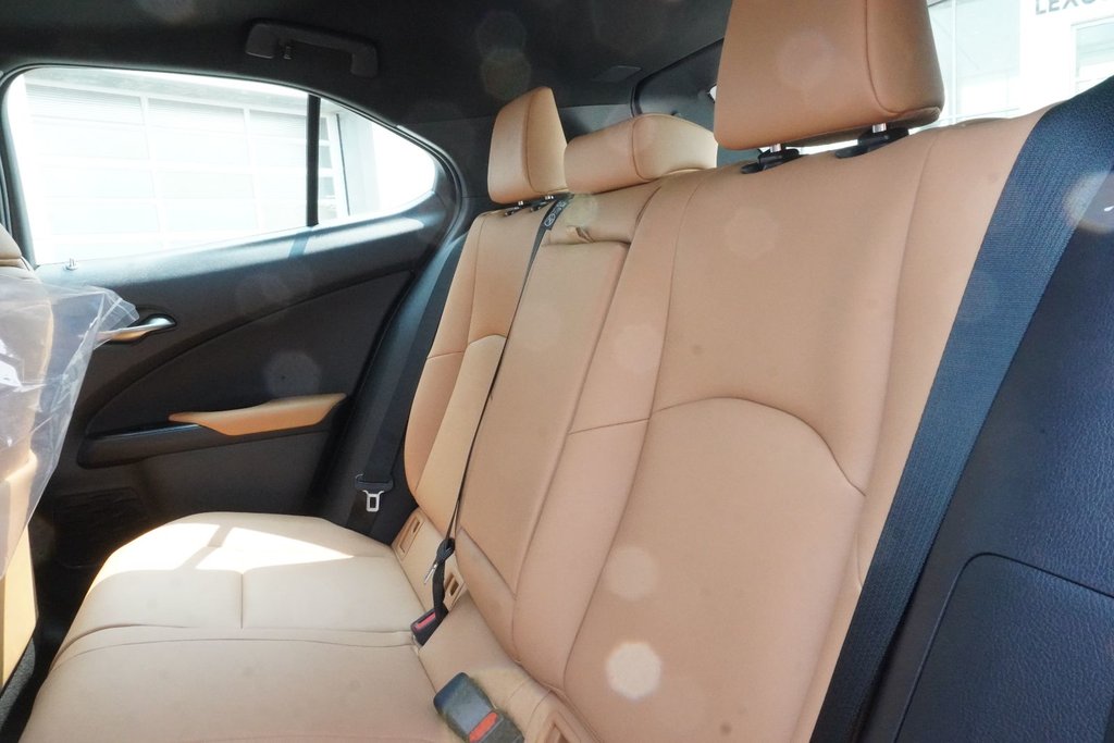 2026 Lexus UX 300h LUXURY|CARPLAY|MEMORY SEATS|BLINDSPOT|SUNROOF in Ajax, Ontario at Lexus of Lakeridge - 9 - w1024h768px