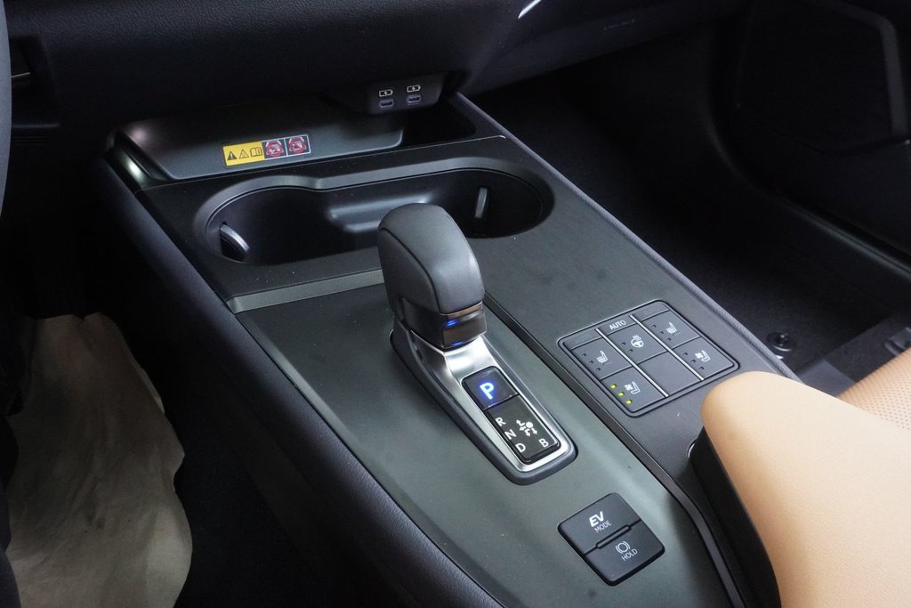 2026 Lexus UX 300h LUXURY|CARPLAY|MEMORY SEATS|BLINDSPOT|SUNROOF in Ajax, Ontario at Lexus of Lakeridge - 6 - w1024h768px