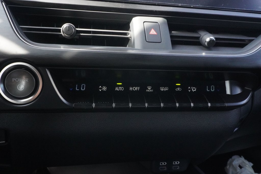 2026 Lexus UX 300h LUXURY|CARPLAY|MEMORY SEATS|BLINDSPOT|SUNROOF in Ajax, Ontario at Lexus of Lakeridge - 5 - w1024h768px