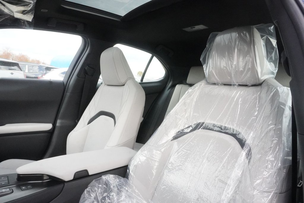2026 Lexus UX 300h LUXURY|CARPLAY|MEMORY SEATS|BLINDSPOT|SUNROOF in Ajax, Ontario at Lexus of Lakeridge - 7 - w1024h768px