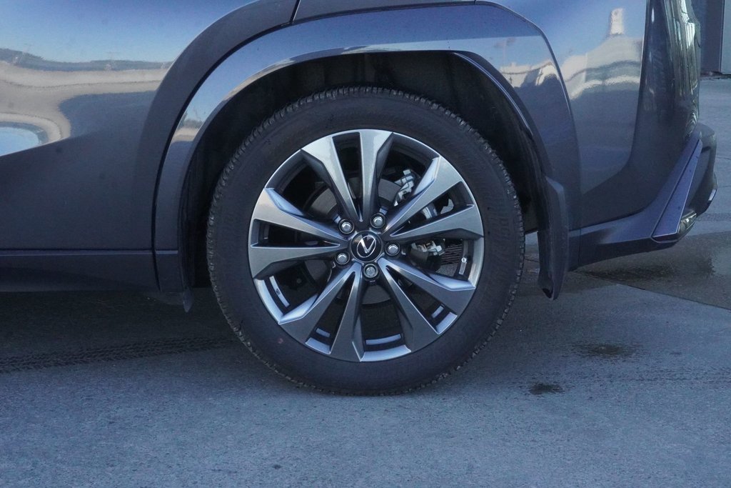 2026 Lexus UX 300h F SPORT DESIGN|MOONROOF|H/V FRONT SEATS in Ajax, Ontario at Lexus of Lakeridge - 11 - w1024h768px