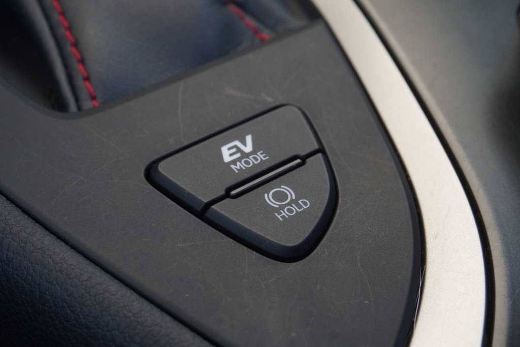2023 Lexus UX 250h F SPORT 2|HUD|S/S+|H/V FRONT SEATS|CARPLAY in Ajax, Ontario at Lakeridge Auto Gallery - 12 - w1024h768px