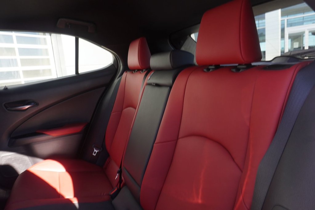 2023 Lexus UX 250h F SPORT 2|HUD|S/S+|H/V FRONT SEATS|CARPLAY in Ajax, Ontario at Lakeridge Auto Gallery - 17 - w1024h768px