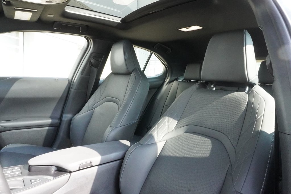 2023 Lexus UX 250h AWD LUXURY|CARPLAY|MOONROOF|H/V FRONT SEATS in Ajax, Ontario at Lexus of Lakeridge - 9 - w1024h768px
