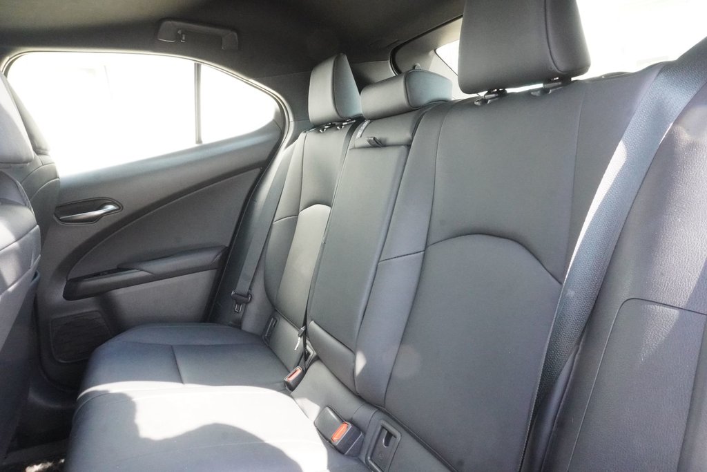 2023 Lexus UX 250h AWD LUXURY|CARPLAY|MOONROOF|H/V FRONT SEATS in Ajax, Ontario at Lexus of Lakeridge - 10 - w1024h768px