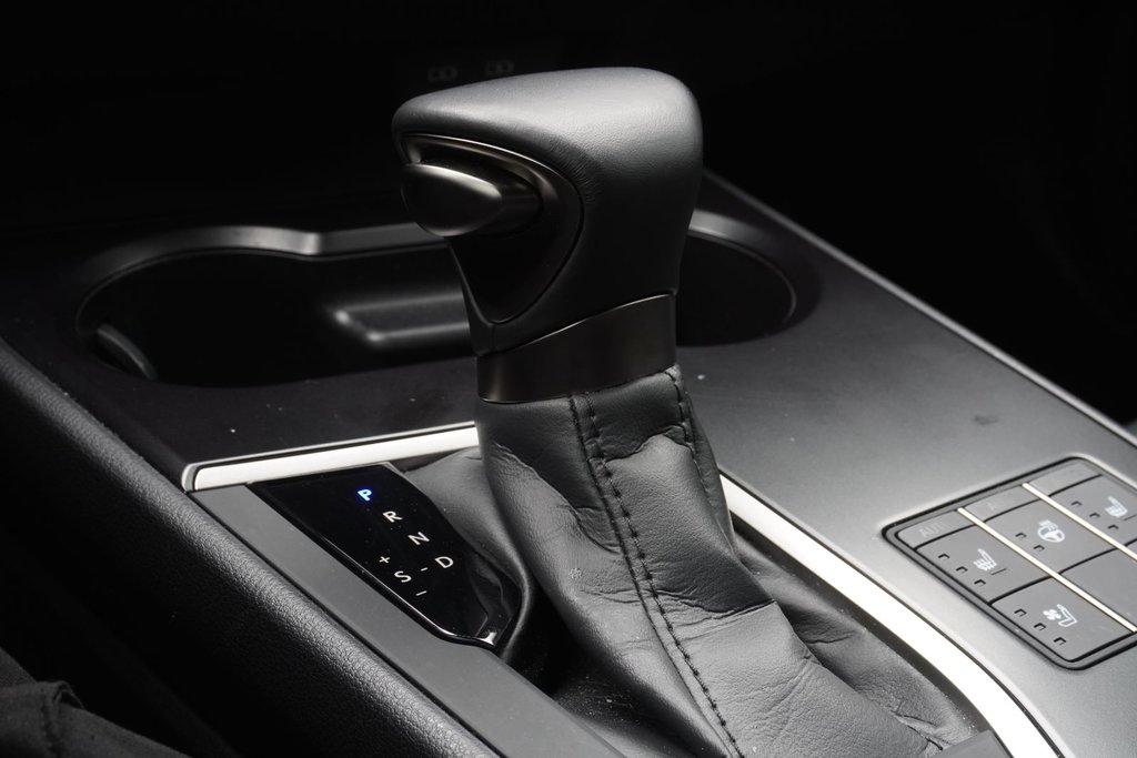 2024 Lexus UXH UX 250h AWD PREMIUM|BLINDSPOT|MOONROOF|H/STEERING in Ajax, Ontario at Lexus of Lakeridge - 10 - w1024h768px